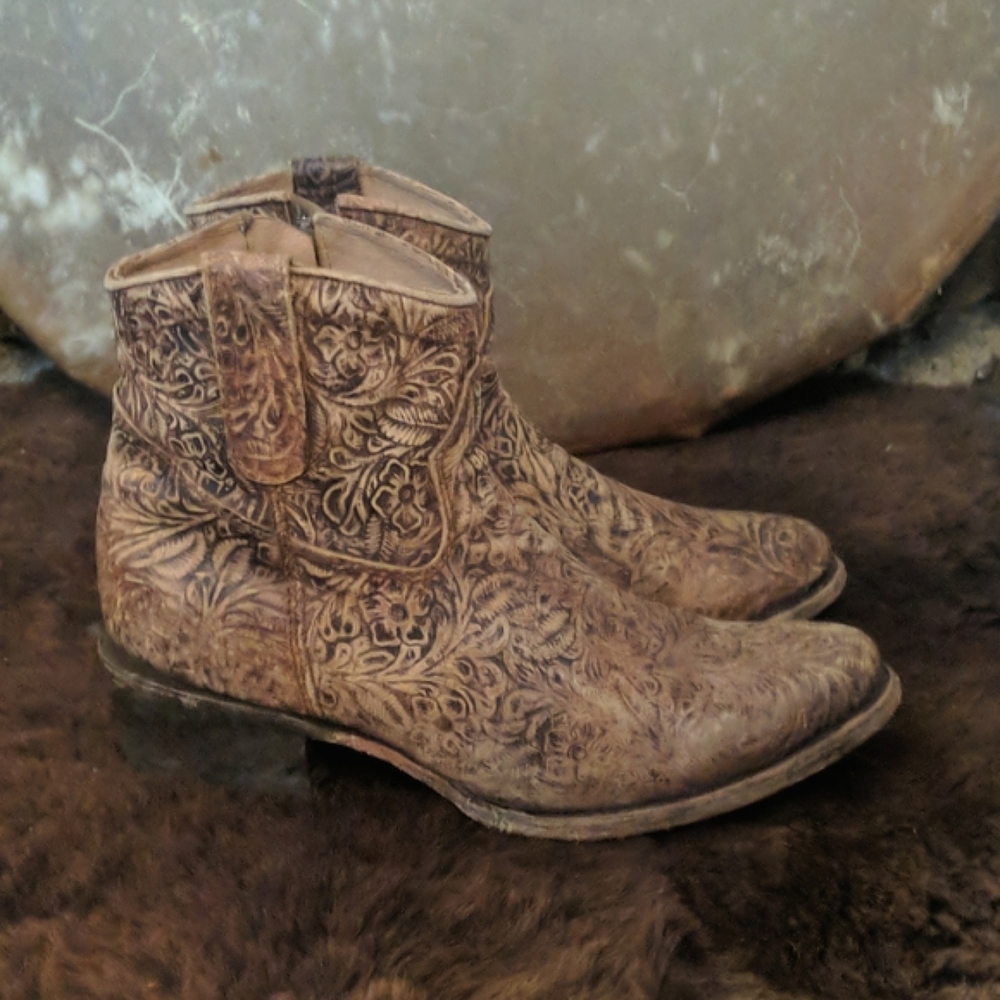 CORRAL C3056 handcrafted distressed tan embossed leather ankle boot/booties sz 9 - Picture 7 of 15